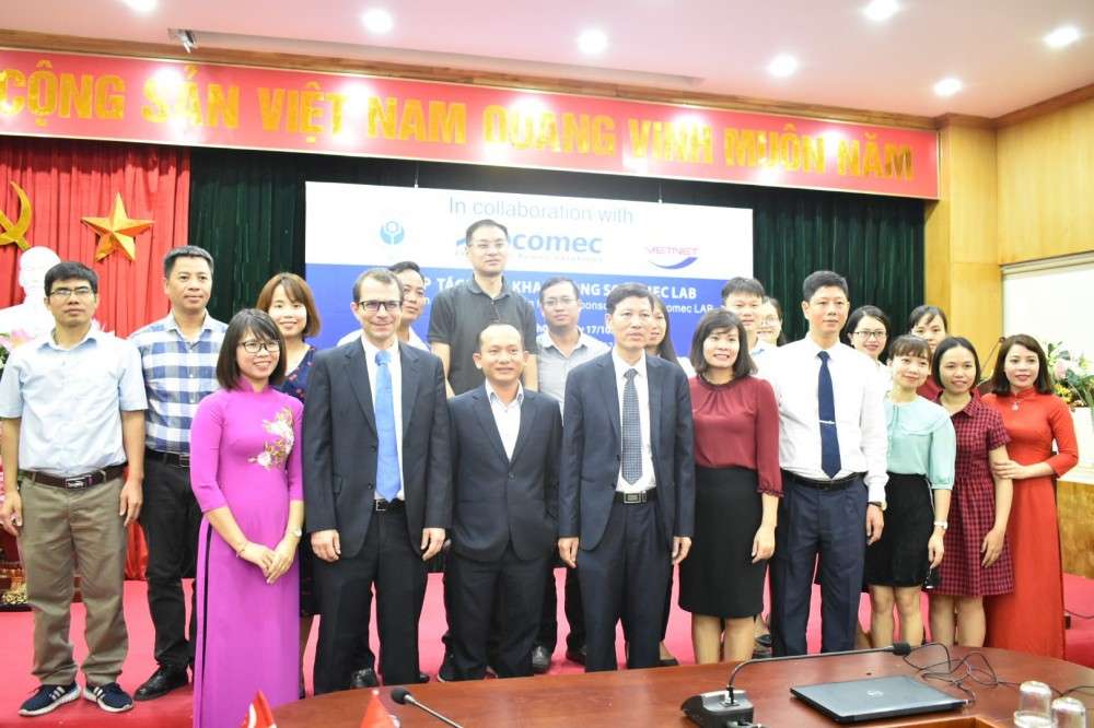 Viet Net ký hợp tác triển khai phòng SOCOMEC LAB cho trường ĐH tại Hà Nội