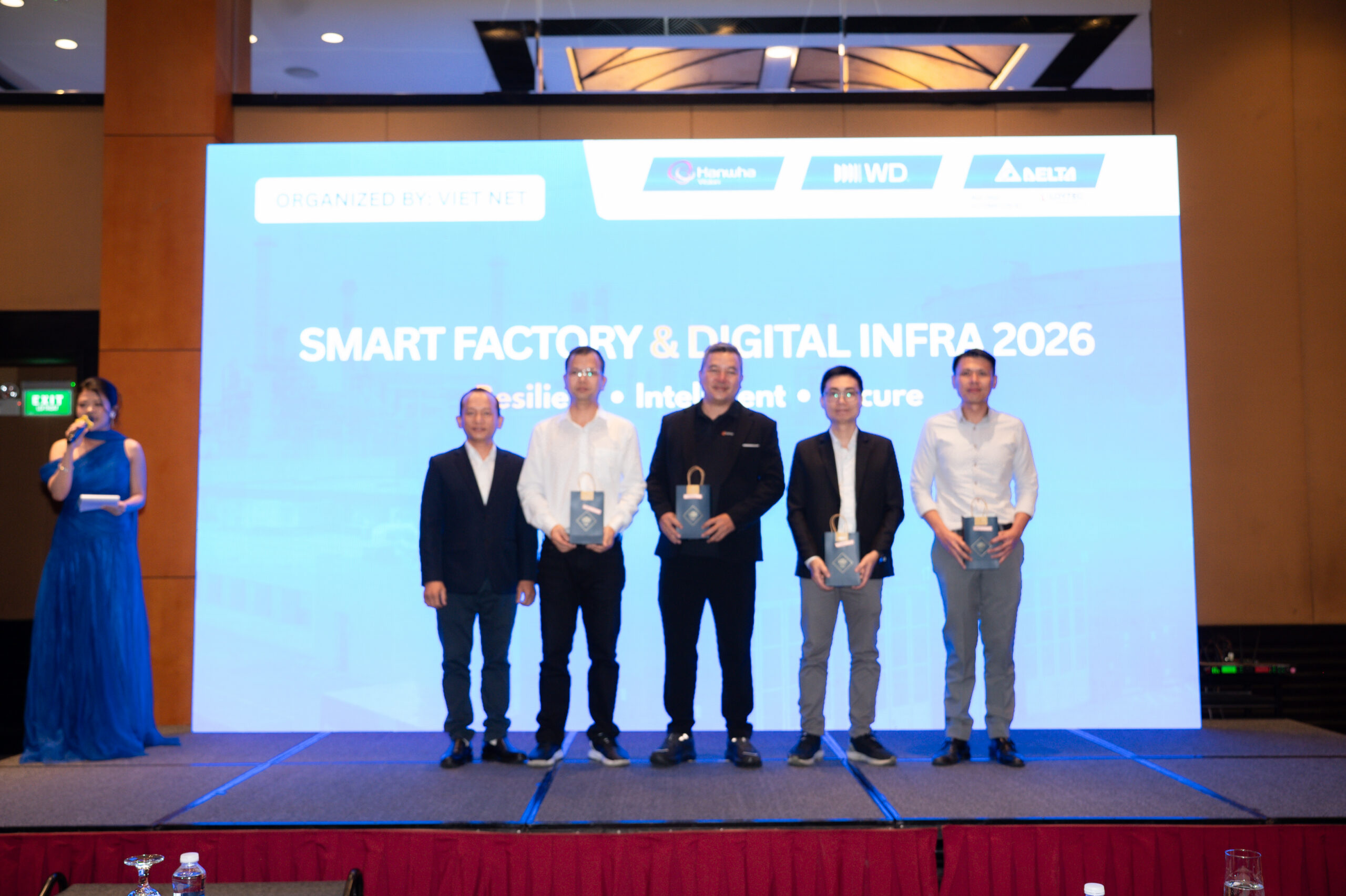 SMART FACTORY & DIGITAL INFRA 2026: Kết nối giải pháp, kiến tạo Nhà máy Thông minh MIN 7013 edit scaled